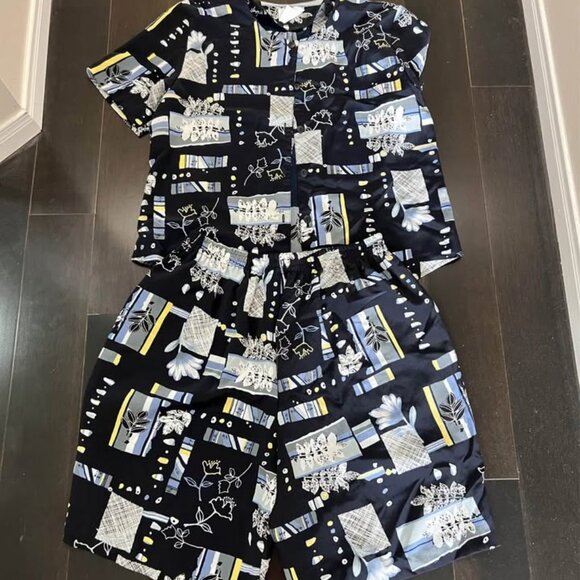 Brand New Ladies' Two-Piece Suit Set (XL) - Picture 3 of 6